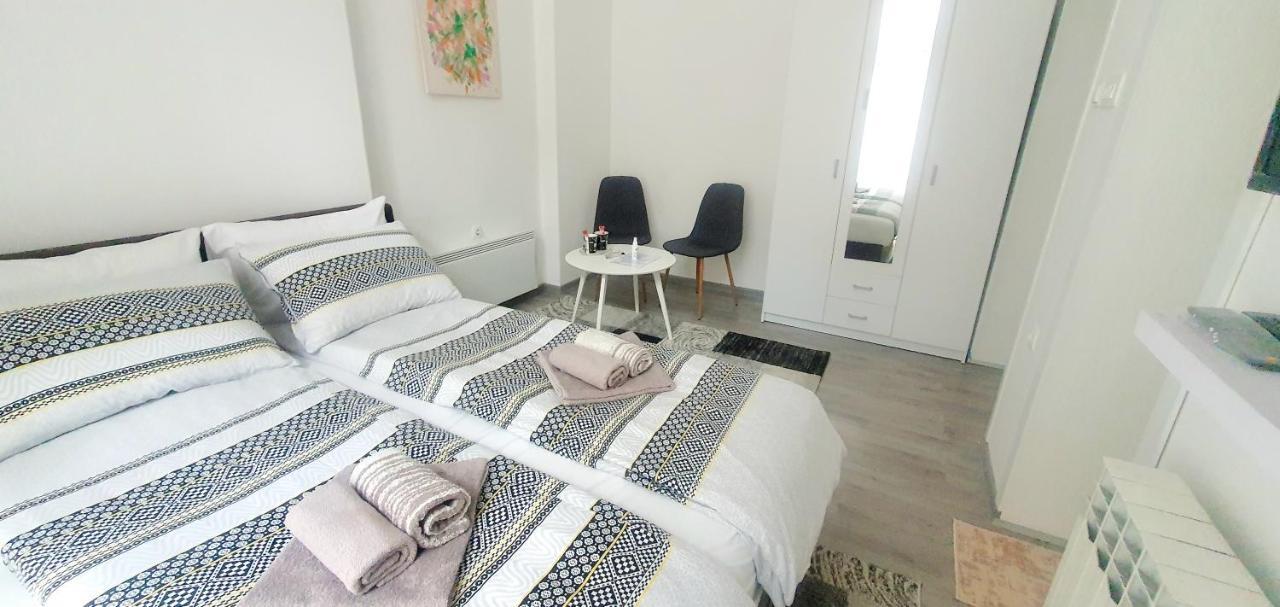 Ferhadija A&E Apartment SJJ Buitenkant foto